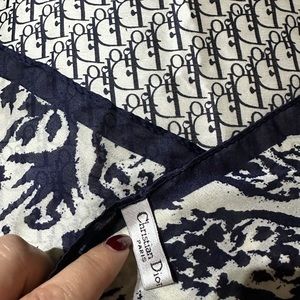 Dior scarf large
